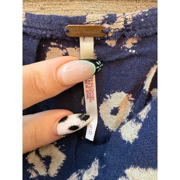 Free People Molly Tunic Top Indigo Blue Floral Print Boho Festival Size XL - Picture 4 of 6